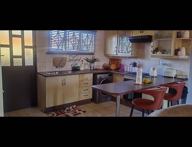 3 BEDROOM HOUSE FOR SALE IN ORMONDE